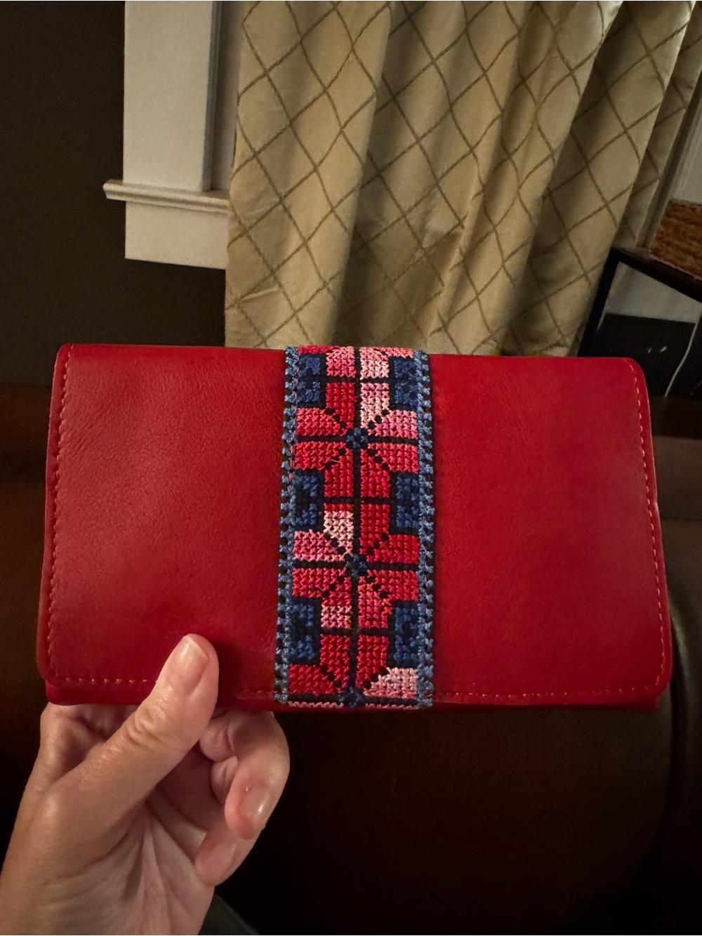 NWT Women's red leather wallet with card slots. Palestinian embroidery on front